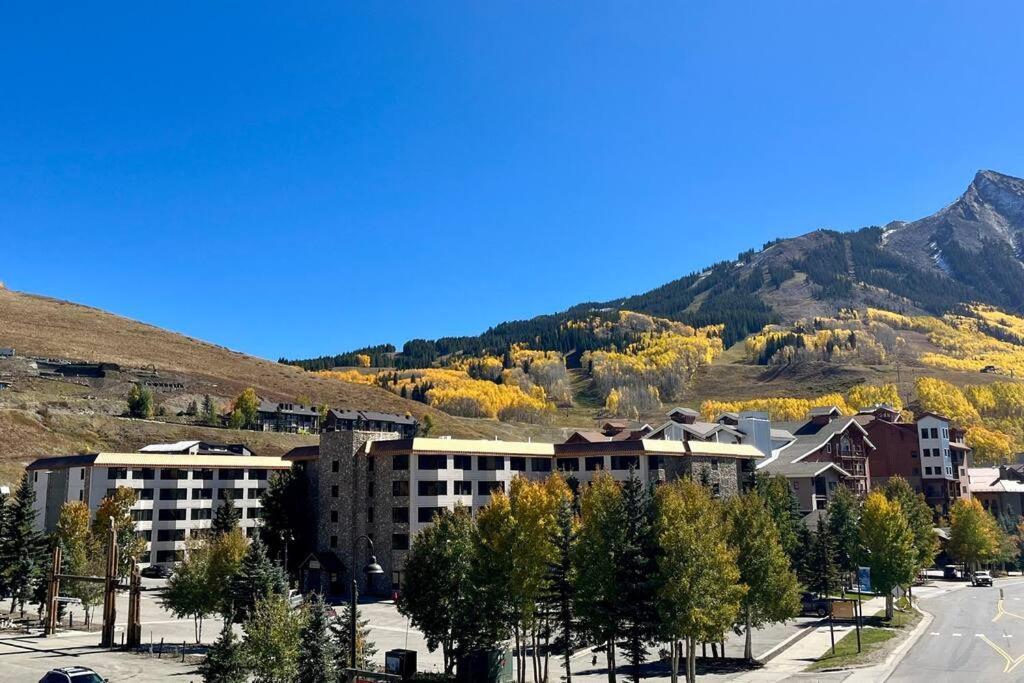 Апартаменты Mt Cb Mountain Side With King Bed, Hot Tub, Pool & Kitchen! Крестед-Бьютт Экстерьер фото