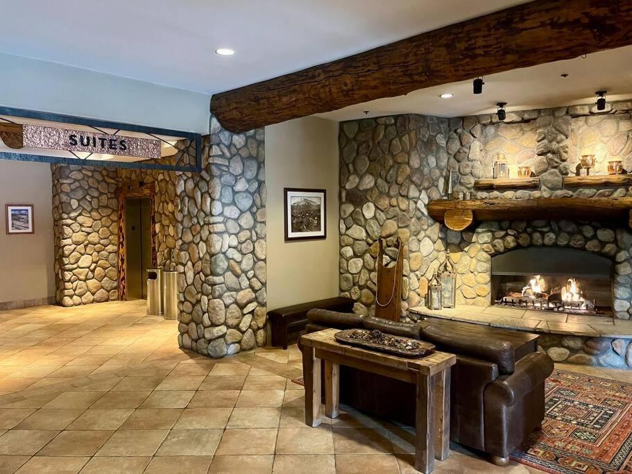 Апартаменты Mt Cb Mountain Side With King Bed, Hot Tub, Pool & Kitchen! Крестед-Бьютт Экстерьер фото